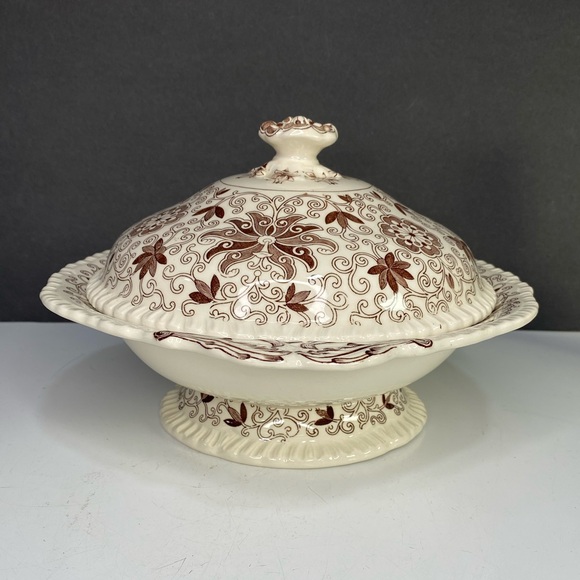 MASON'S BOW BELLS BROWN, FLOWERS & SCROLLS: Lidded SERVING BOWL 11” CRAZING - Picture 3 of 16